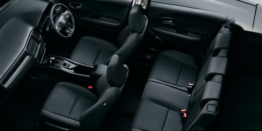 Интерьер Honda Vezel Hybrid X 2018 года  (JP) (фото 3 из 4)